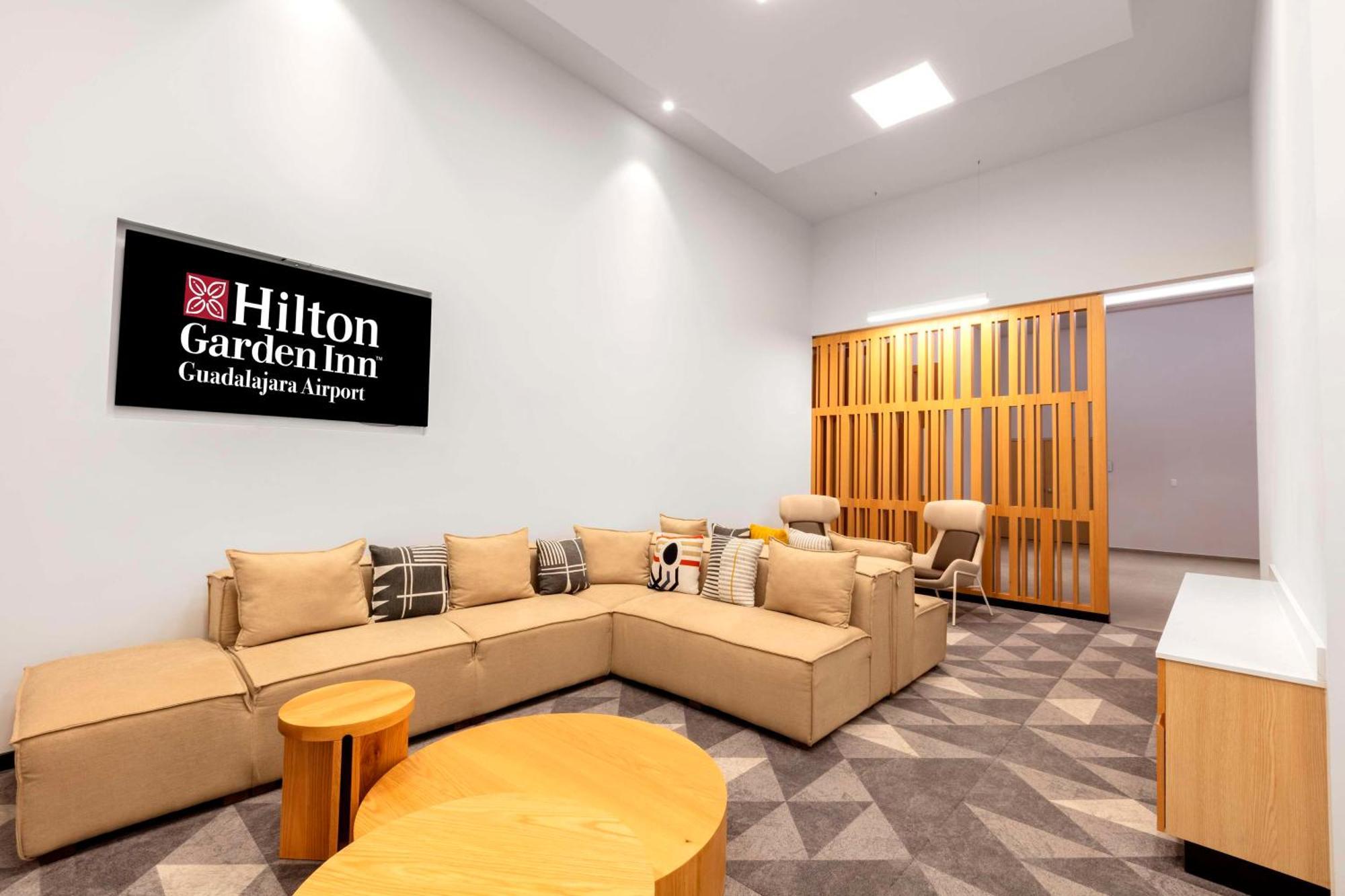 Hilton Garden Inn Guadalajara Airport El Zapote  Exterior foto